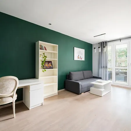 Nowa Praga Homely By Bookinghost *